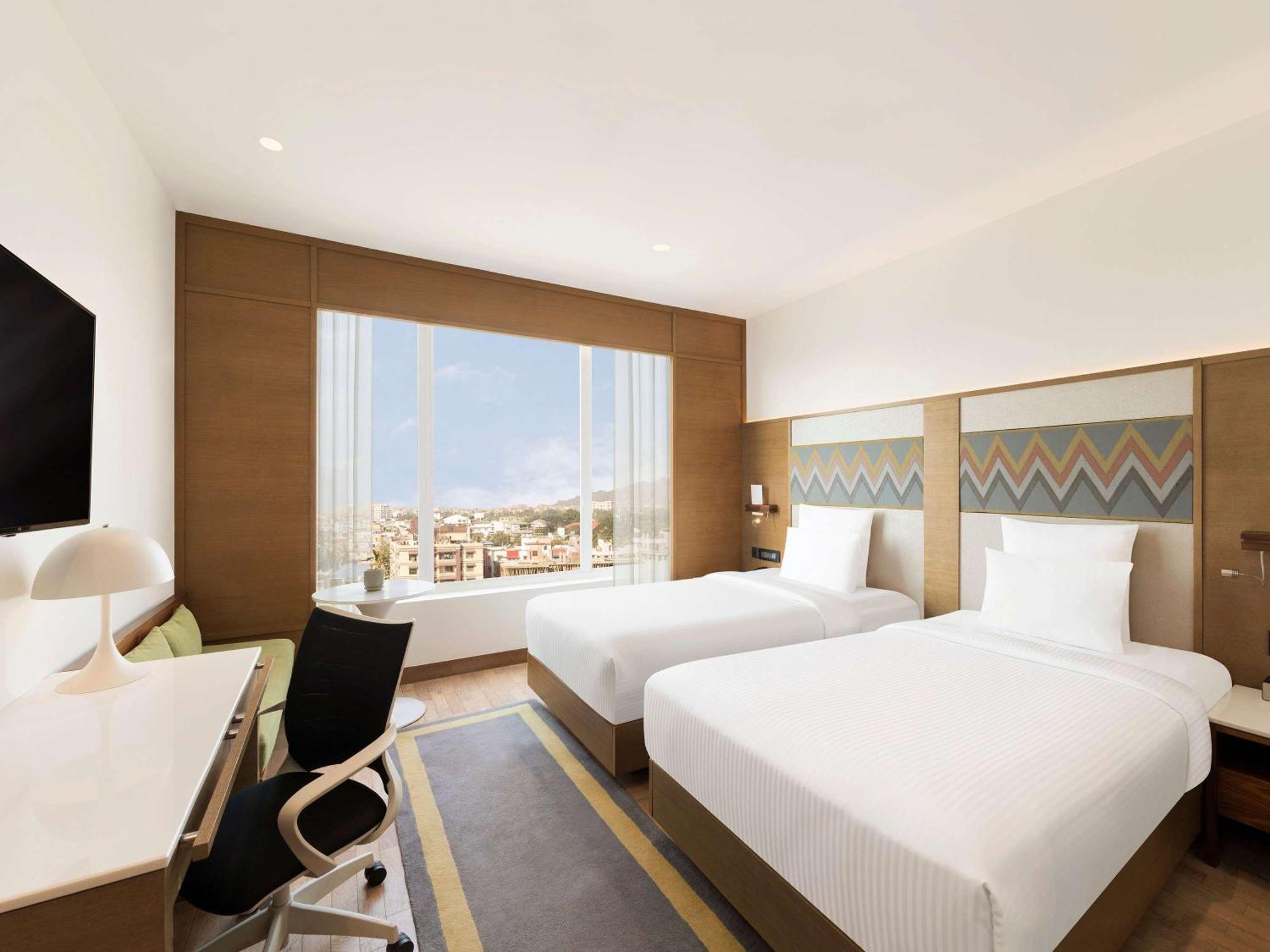 Novotel Guwahati Gs Road Dış mekan fotoğraf