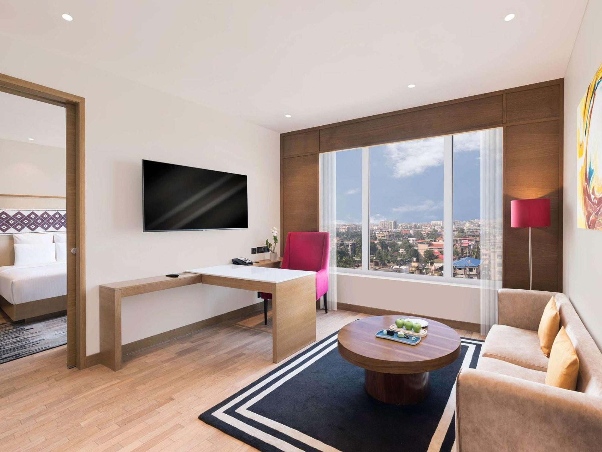 Novotel Guwahati Gs Road Dış mekan fotoğraf